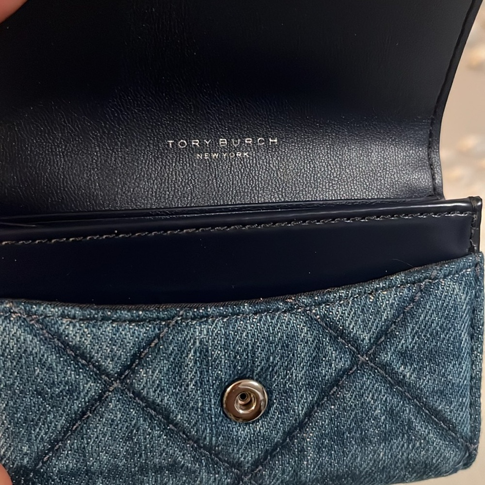 ‼️‼️SOLD‼️‼️New Tory Burch Denim Card Holder - Picture 3 of 9